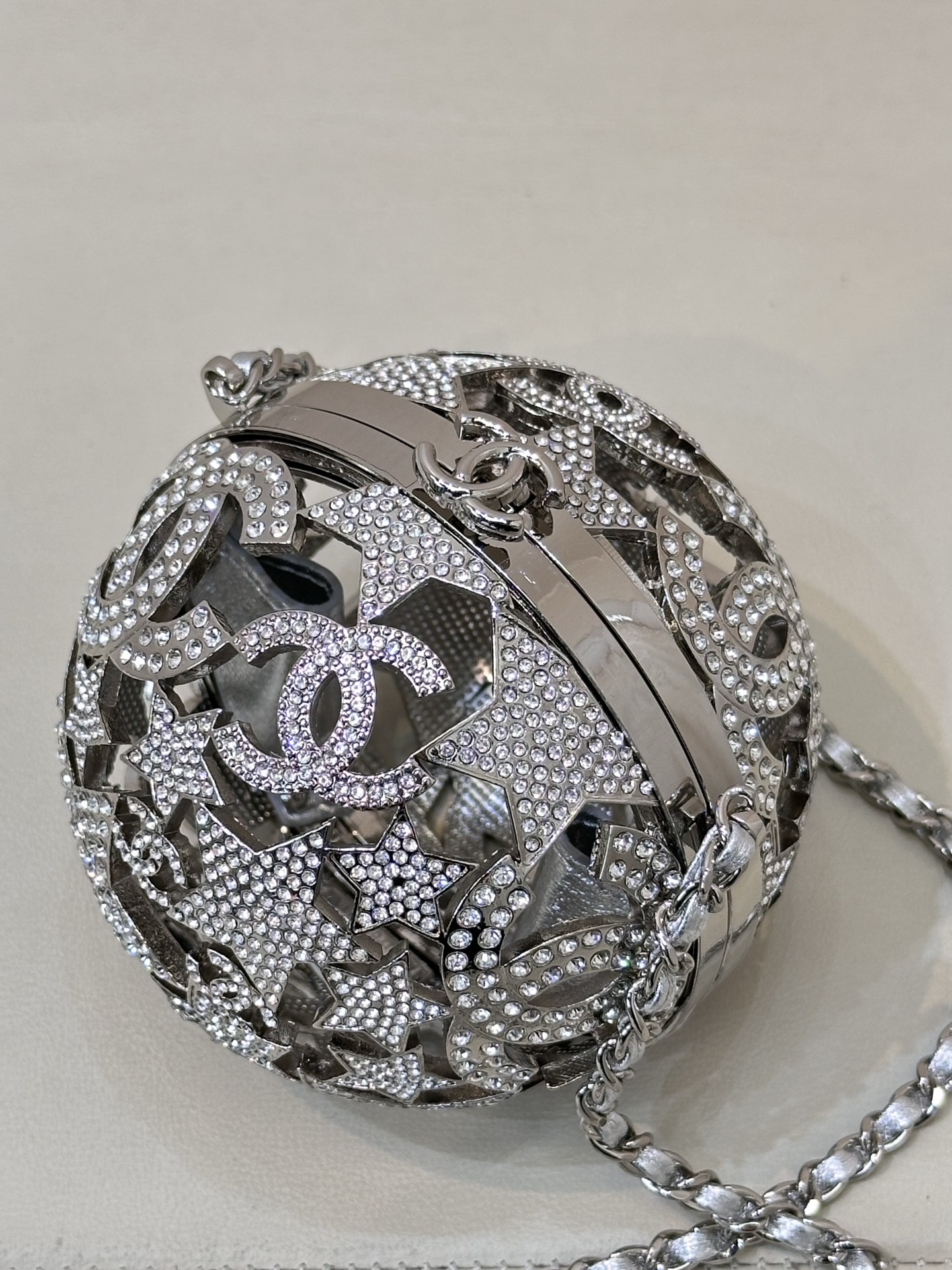 Chanel Métiers d’art Sphere Minaudiere Gold-Tone Metal & Strass Golden & Crystal