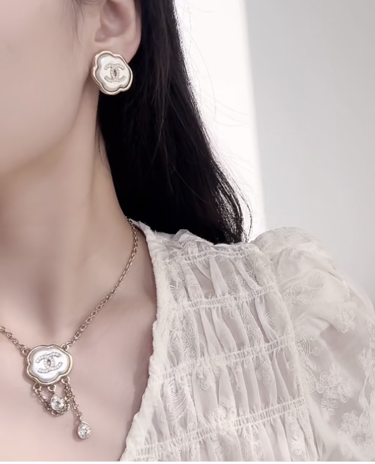 Chanel New 25A Cloud Stud Earrings