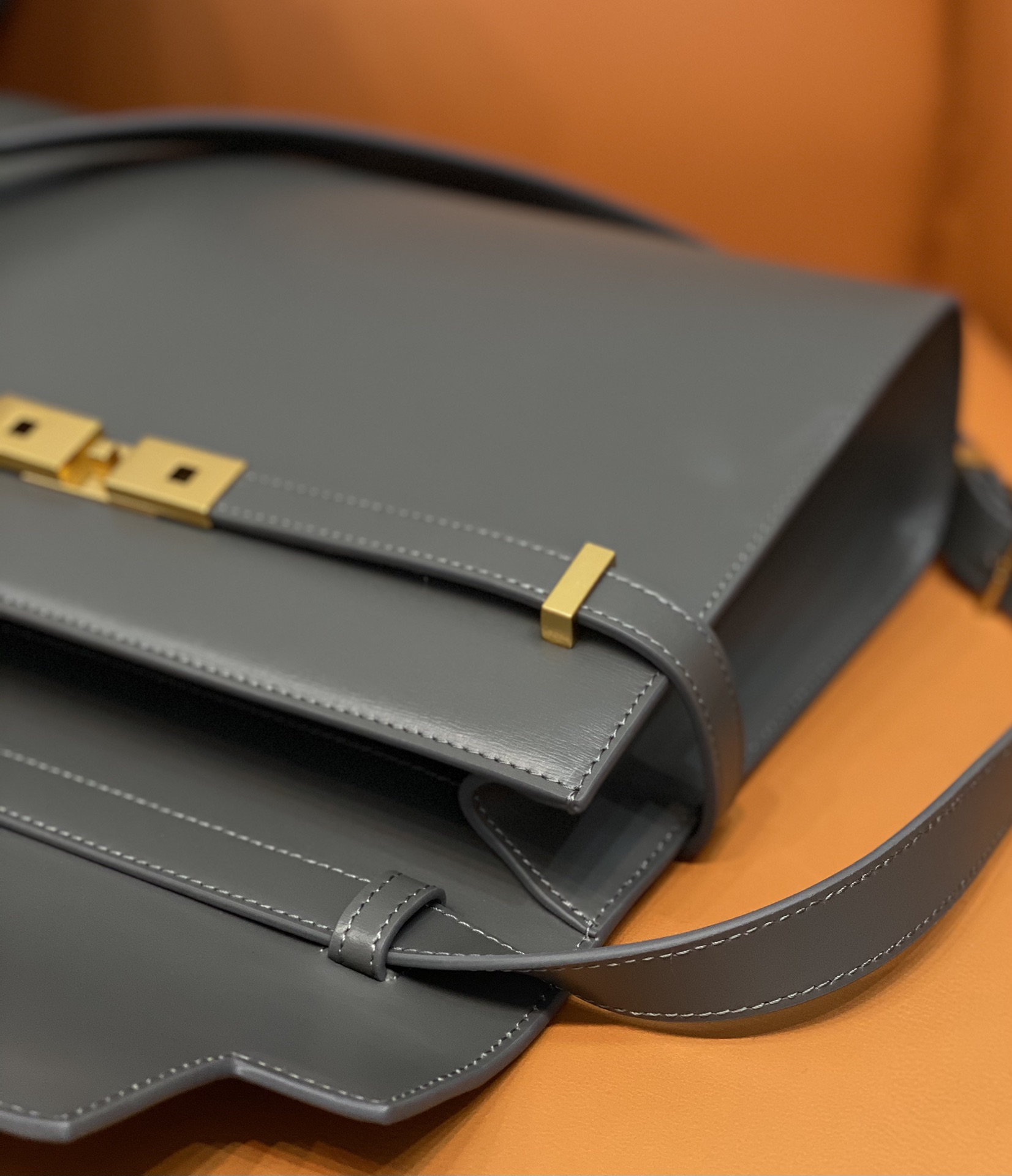 Saint Laurent Manhattan Baguette Bag