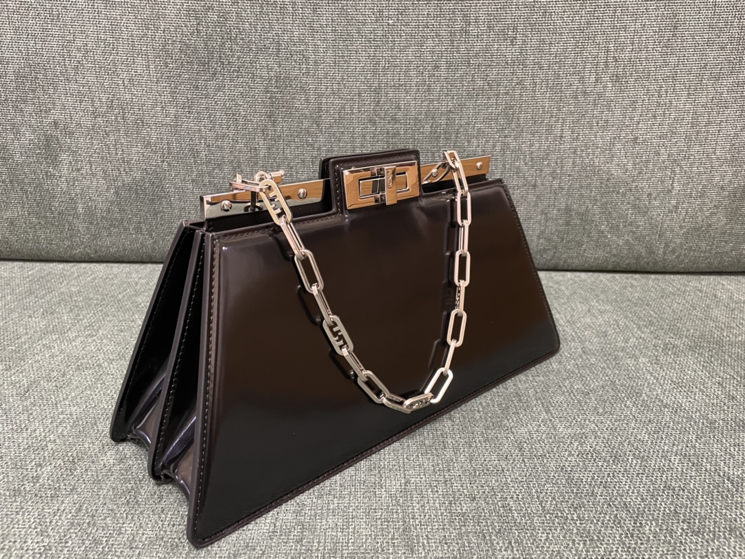 FENDI-2023 Peekaboo Cut bag
