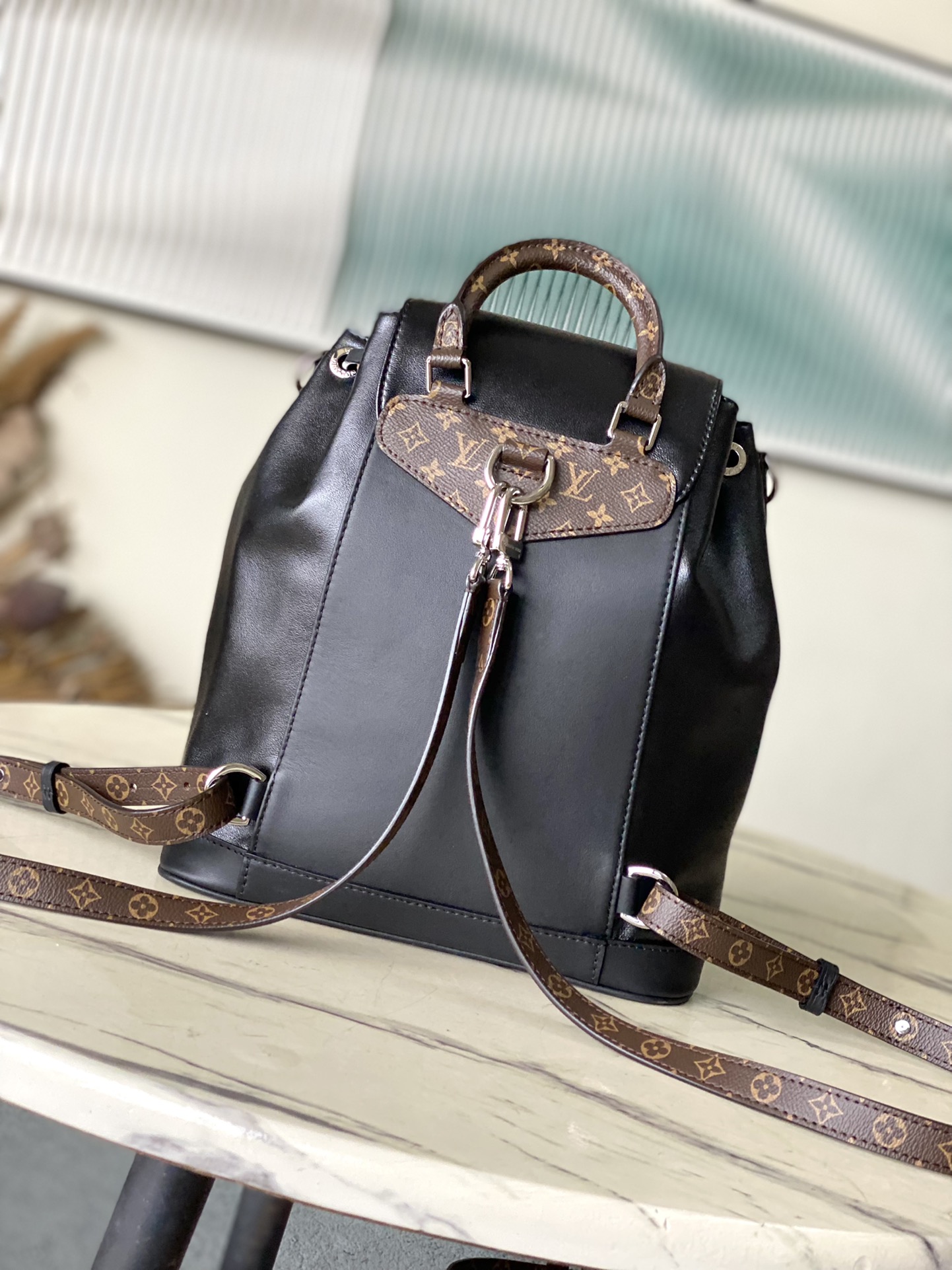 LV M12587 Montsouris Vibe PM