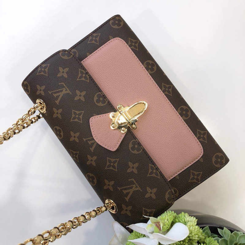 Louis Vuitton Victoire Cherry