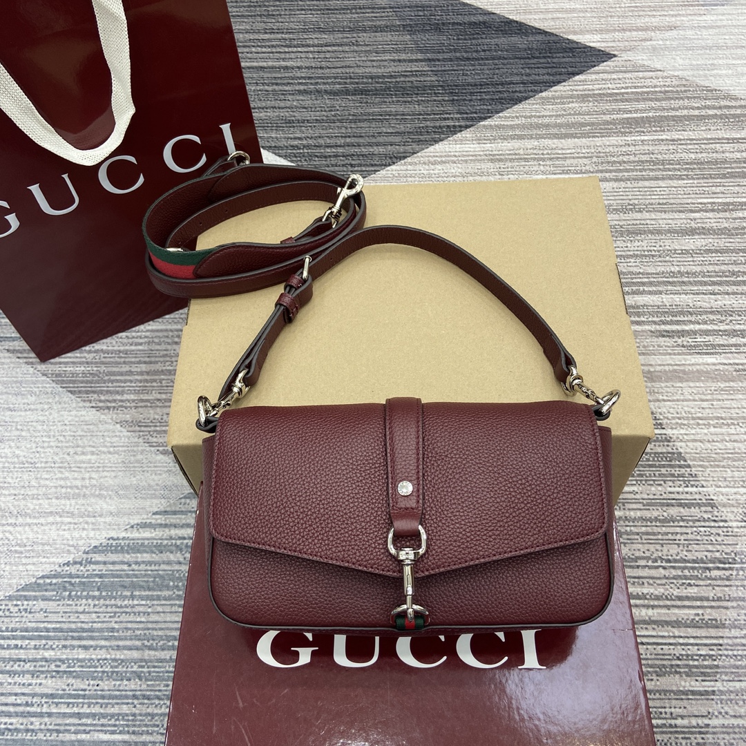 Gucci-Small crossbody bag with hook closure