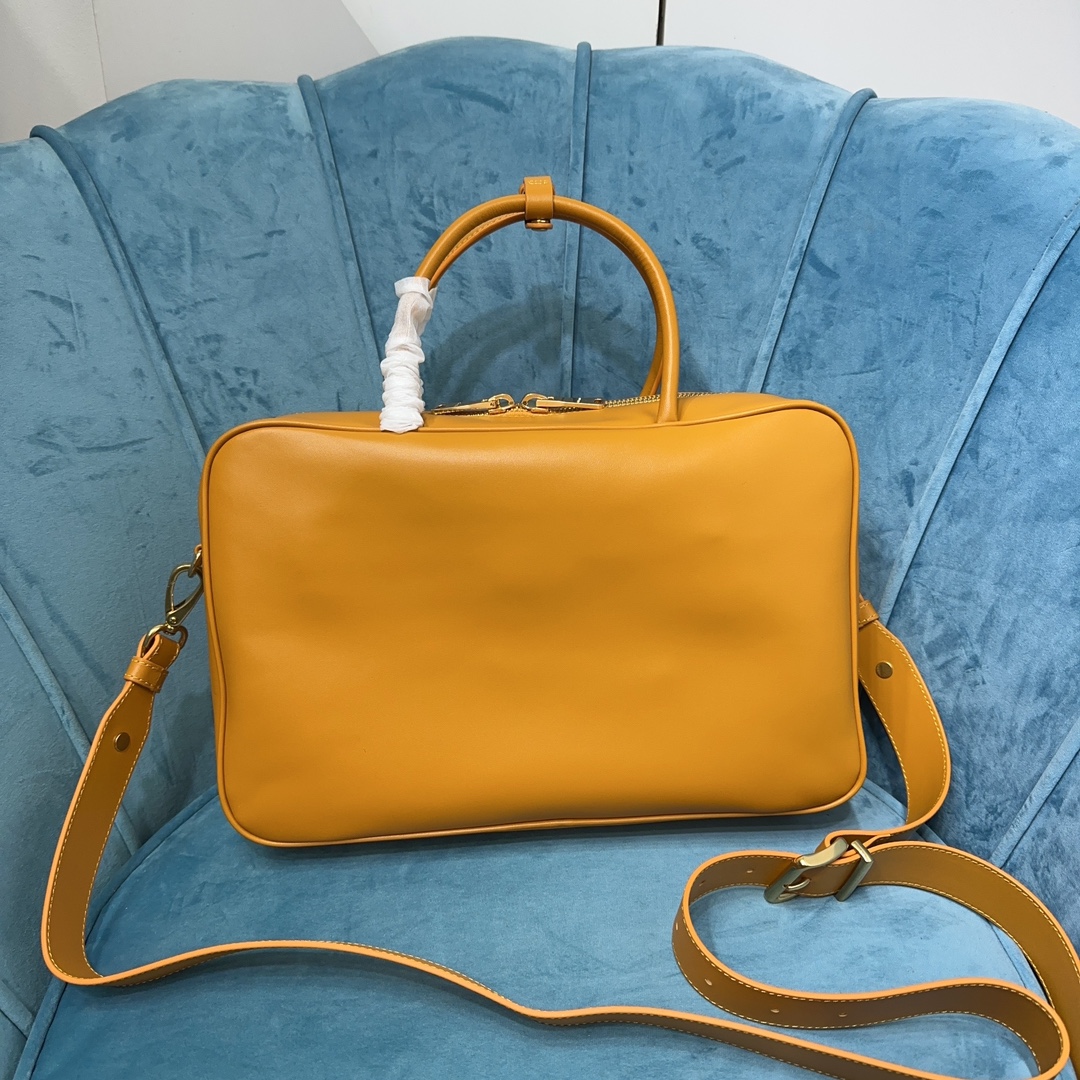 Miu Miu-Leather Beau bag-Pomegranate Yellow