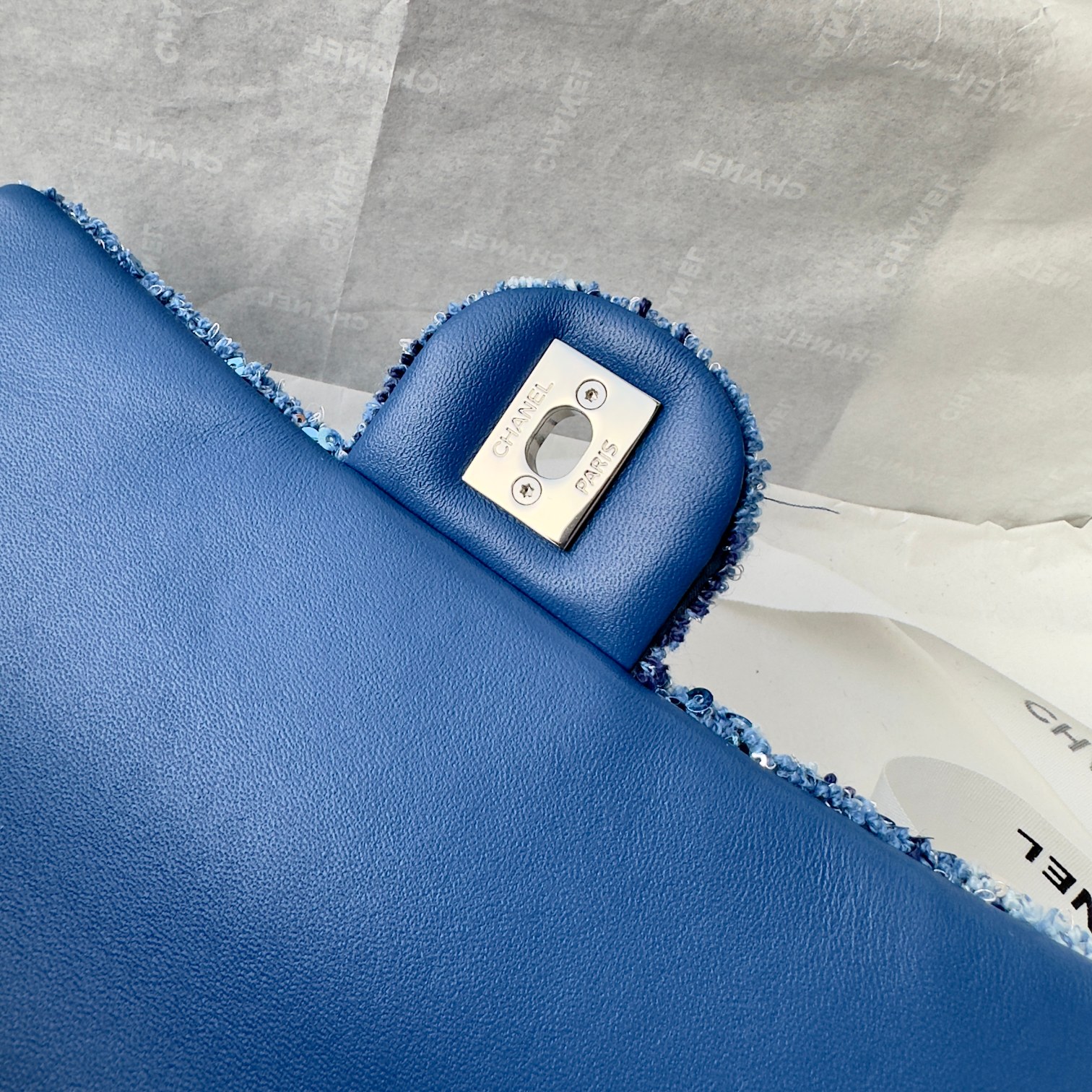 Sequin chain bag-blue