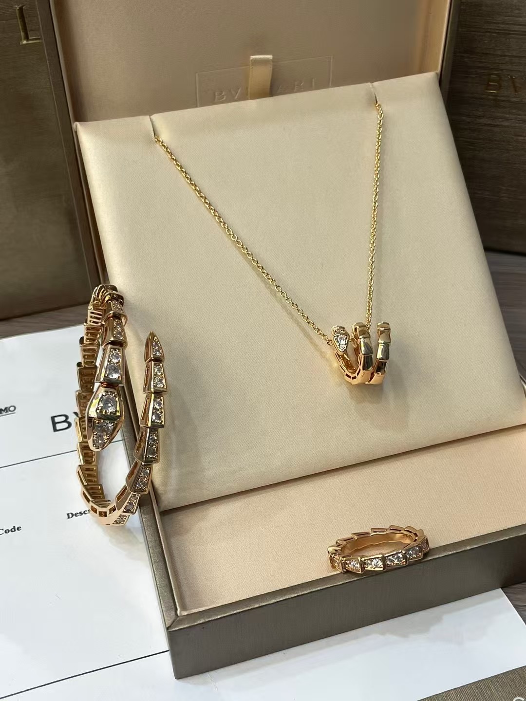 Bvlgari DIVAS’ DREAM Serpentine Bone Set