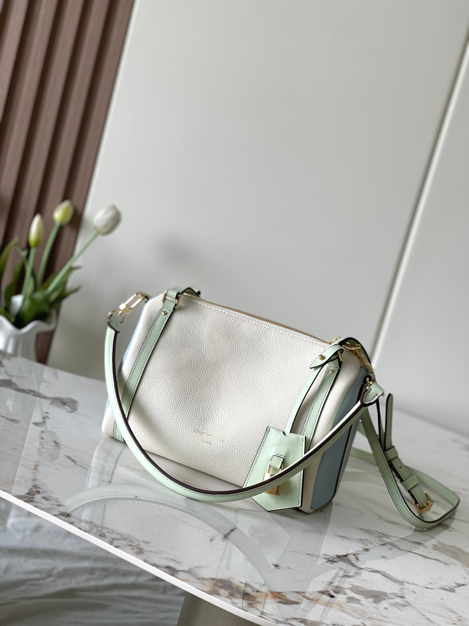 LOUIS VUITTON M26905 Express PM