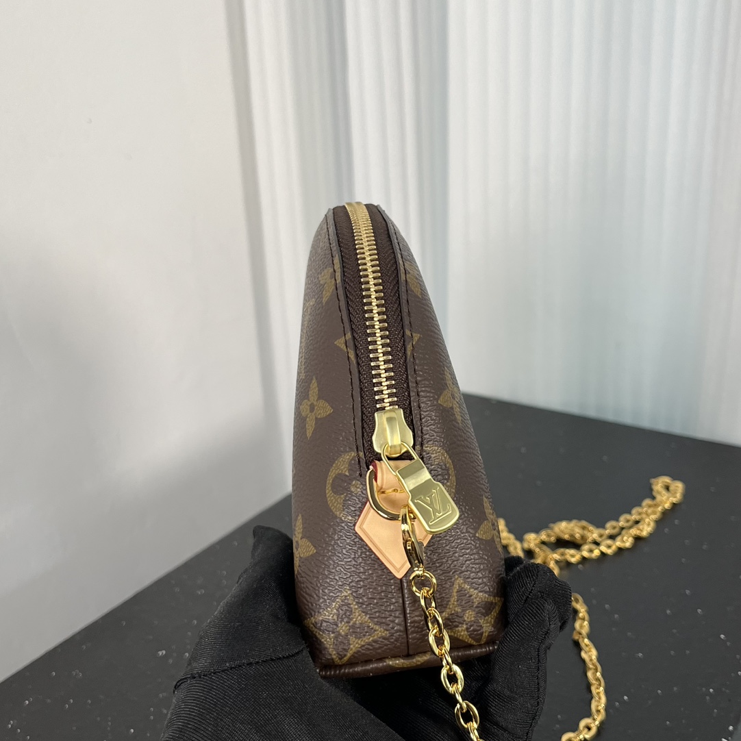 LV Cosmetic Pouch MM