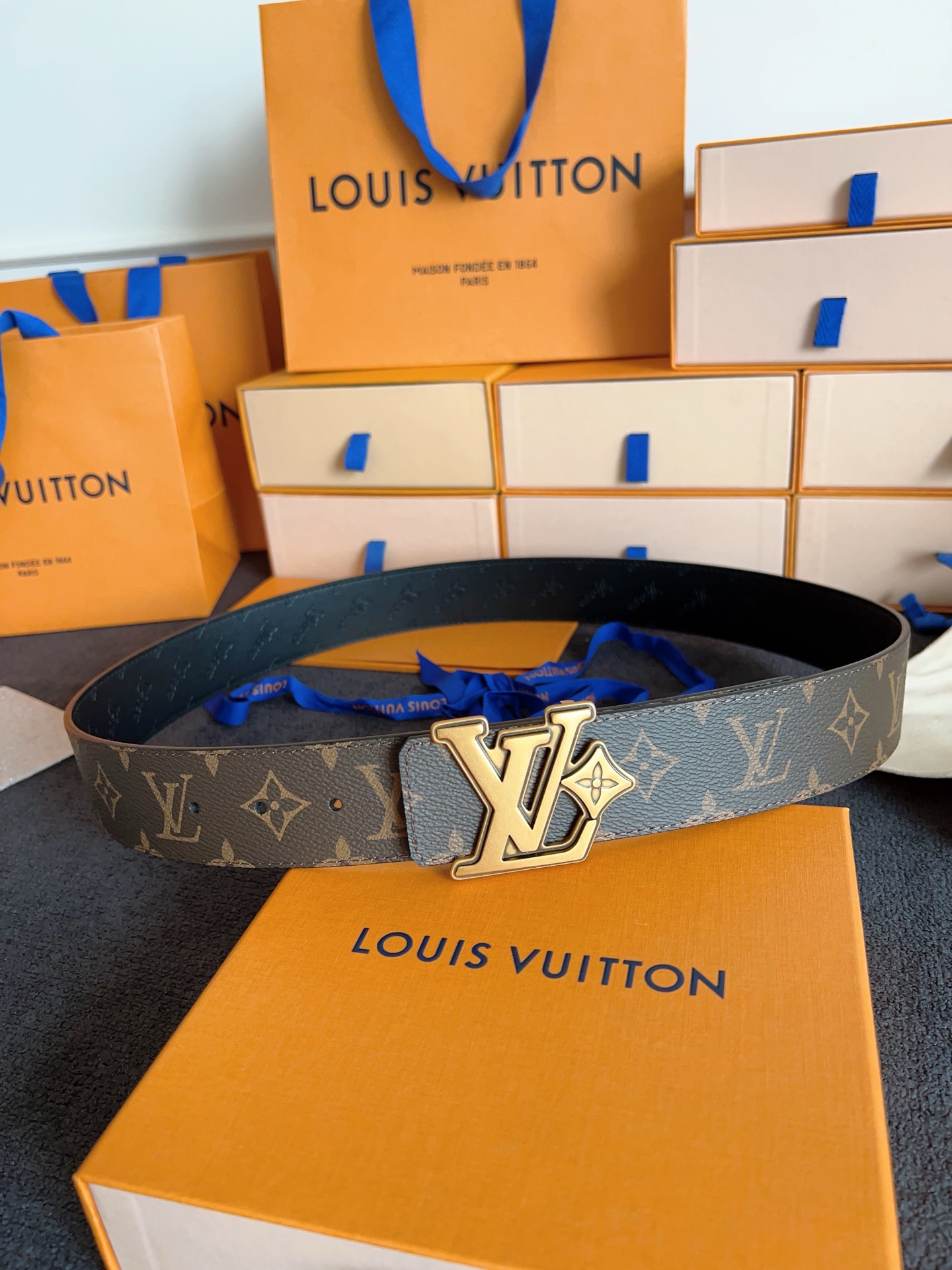 M4061T LV Flower 40mm Reversible Belt