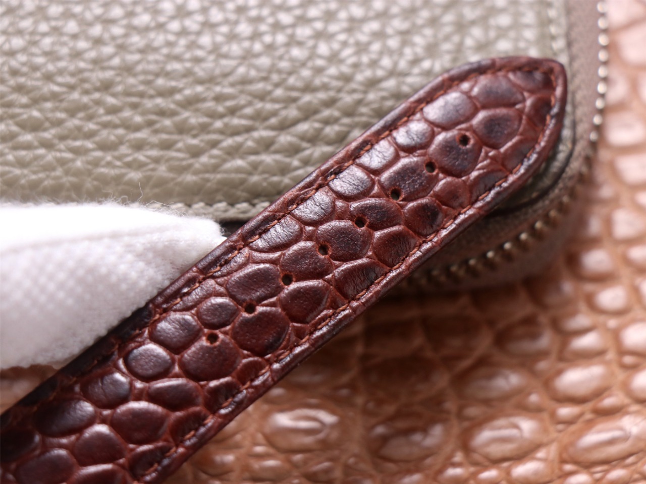 Cartier-Tank Louis Cartier