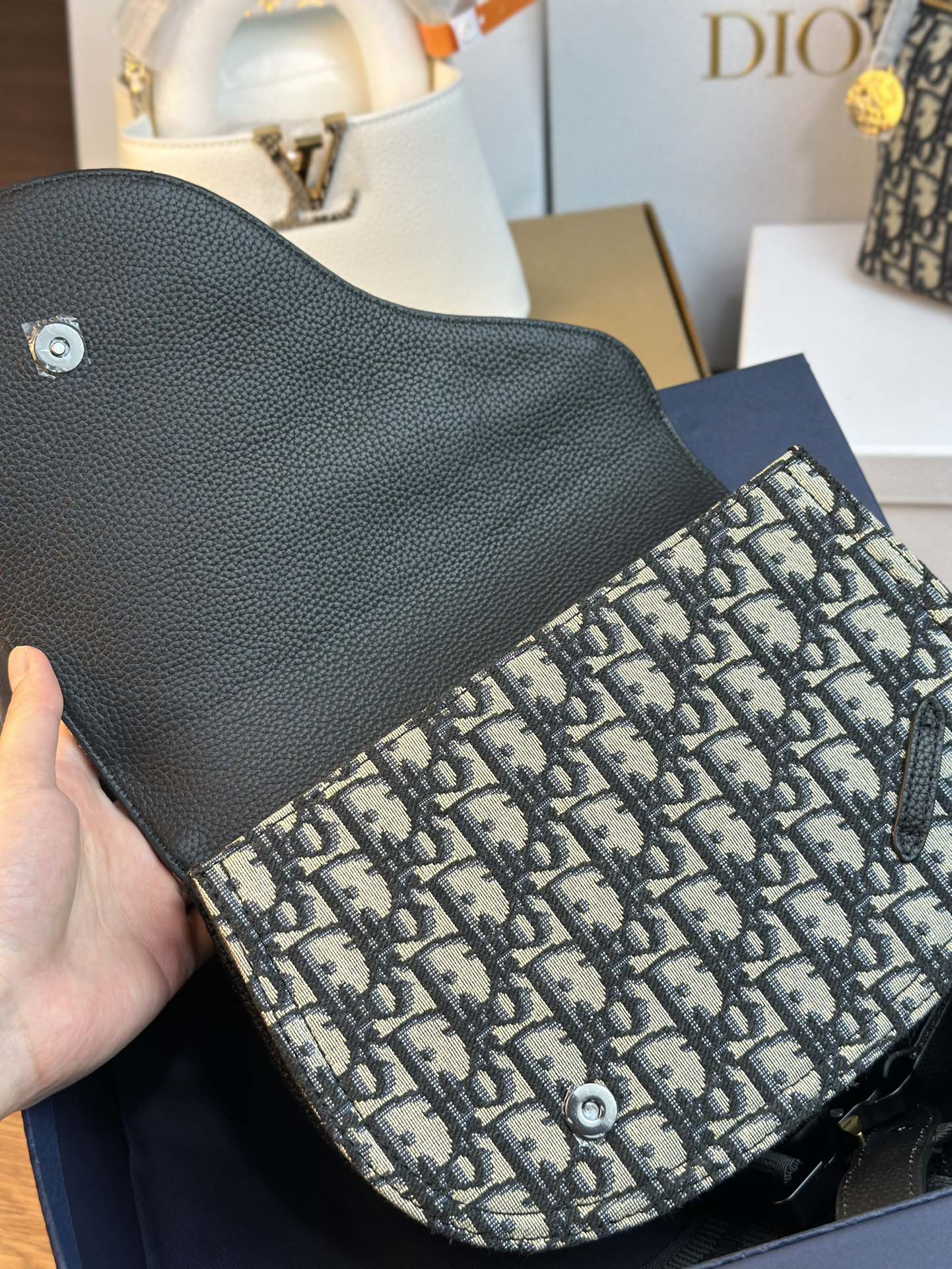 Saddle Messenger Bag