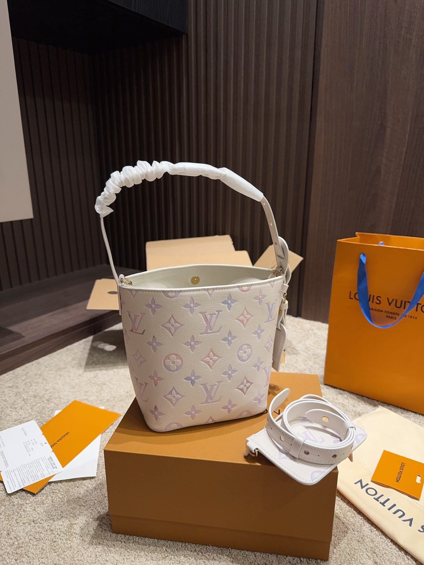 LV M25673 NEW All In BB