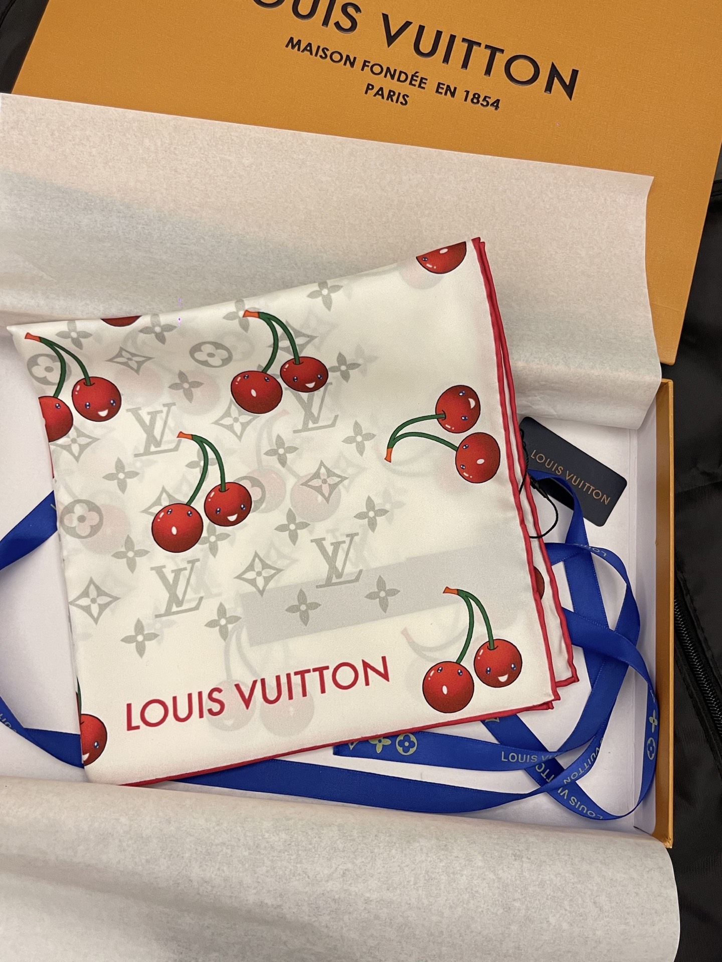 M94966 New LV x TM Monogram Cerise Square 90