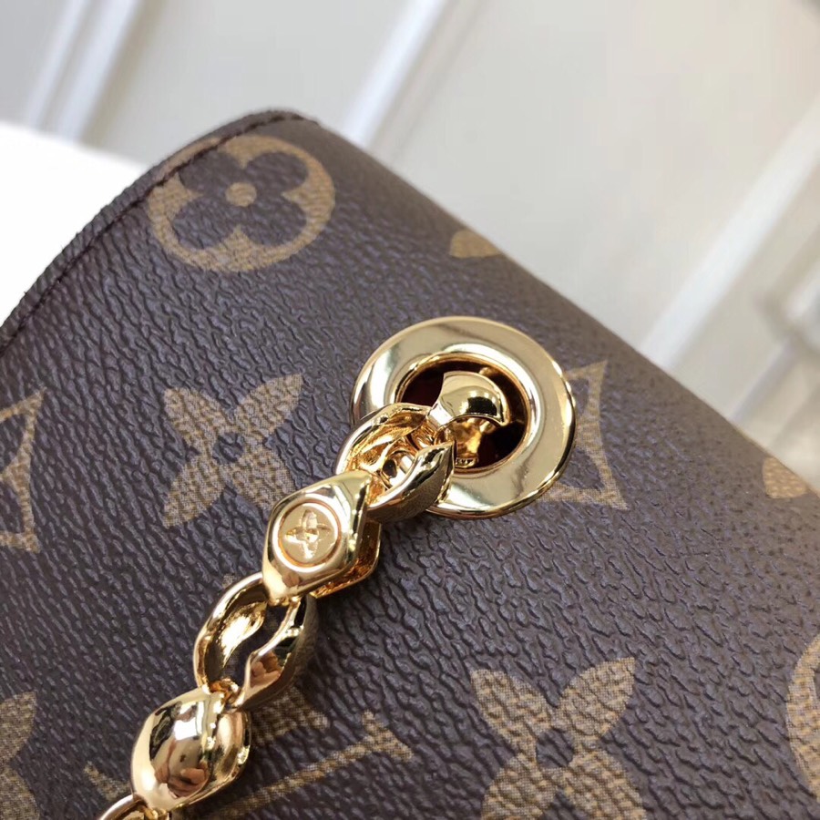 Louis Vuitton Victoire Cherry