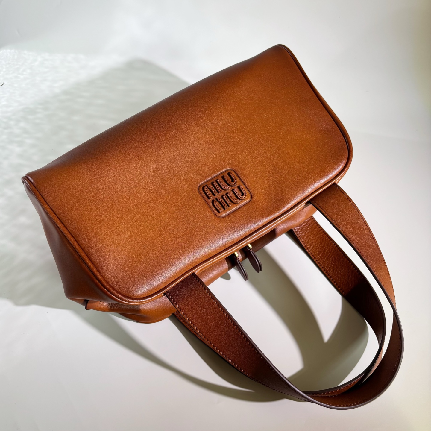 MIUMIU Leather top-handle bag -Cognac