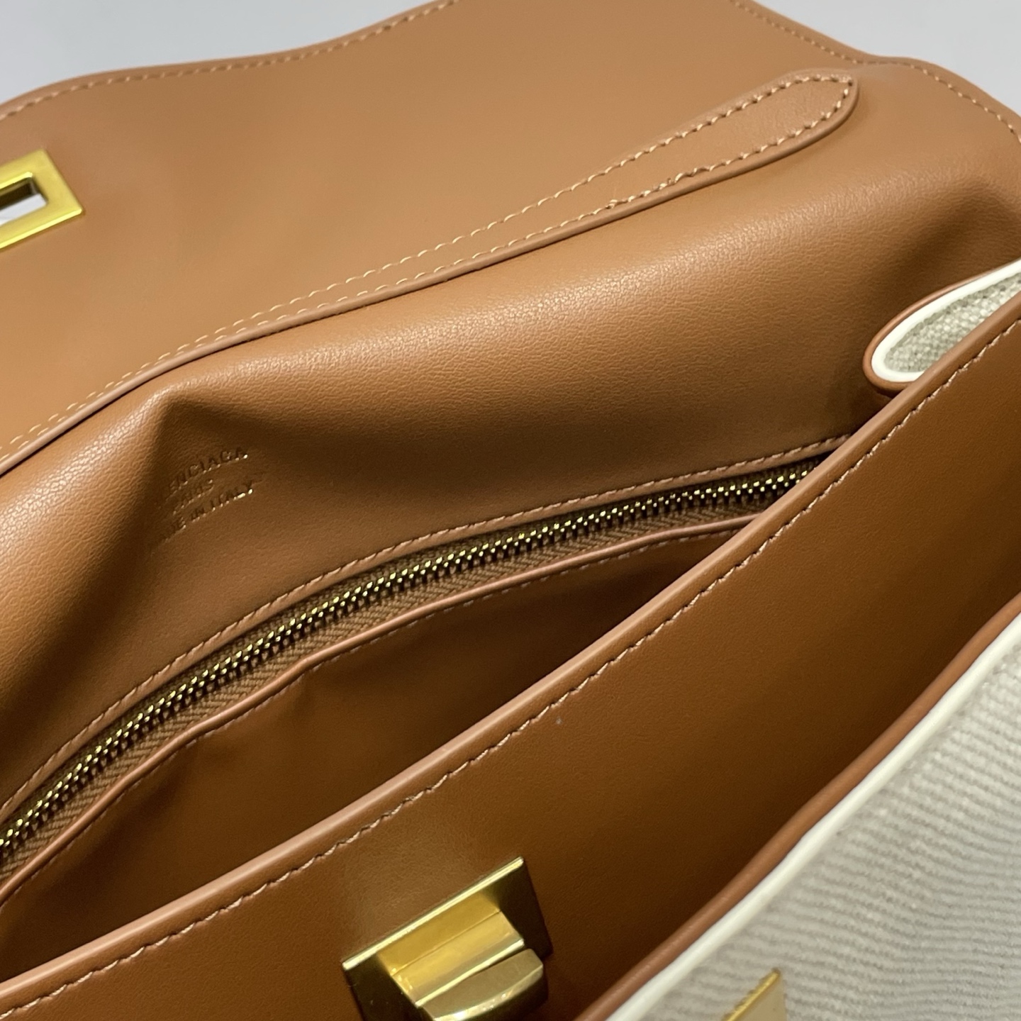 Balenciaga Rodeo Medium Bag