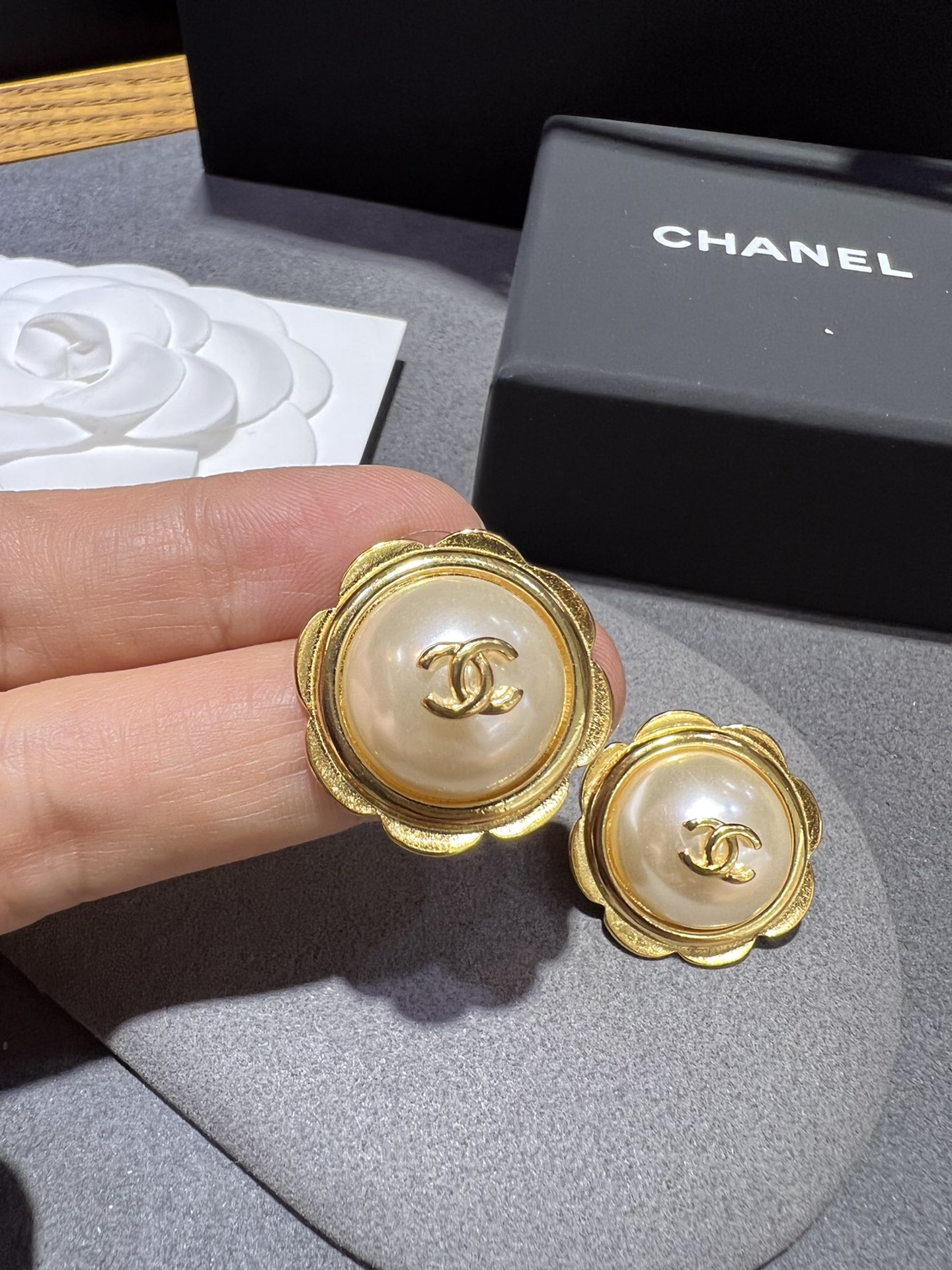Chanel gold pearl earrings