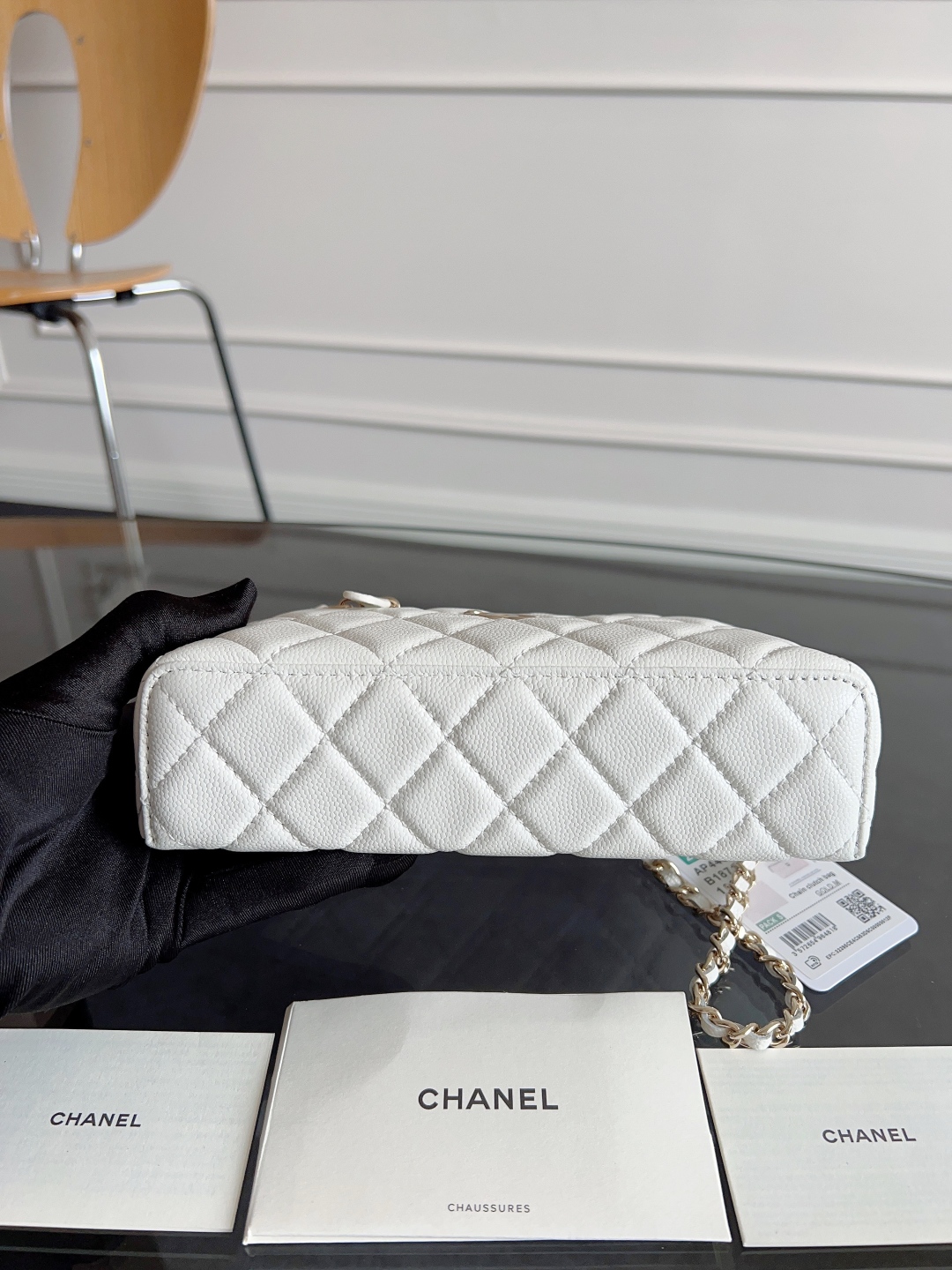 CHANEL=Long Vanity with chain