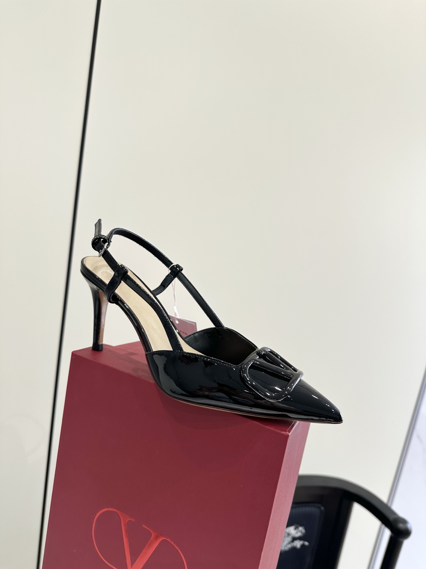 Valentino Garavani vlogo slingback pumps