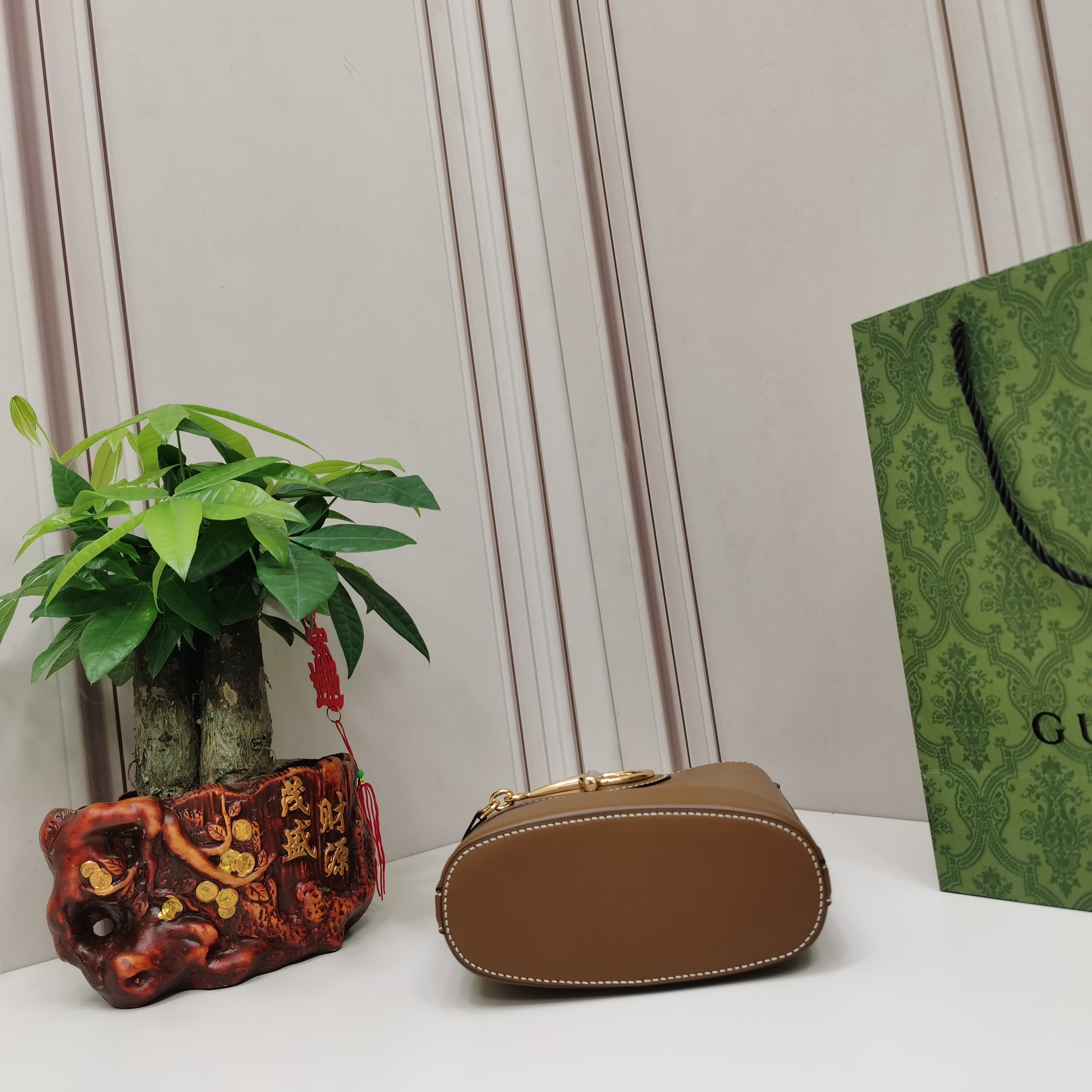 Gucci 73 small bucket bag