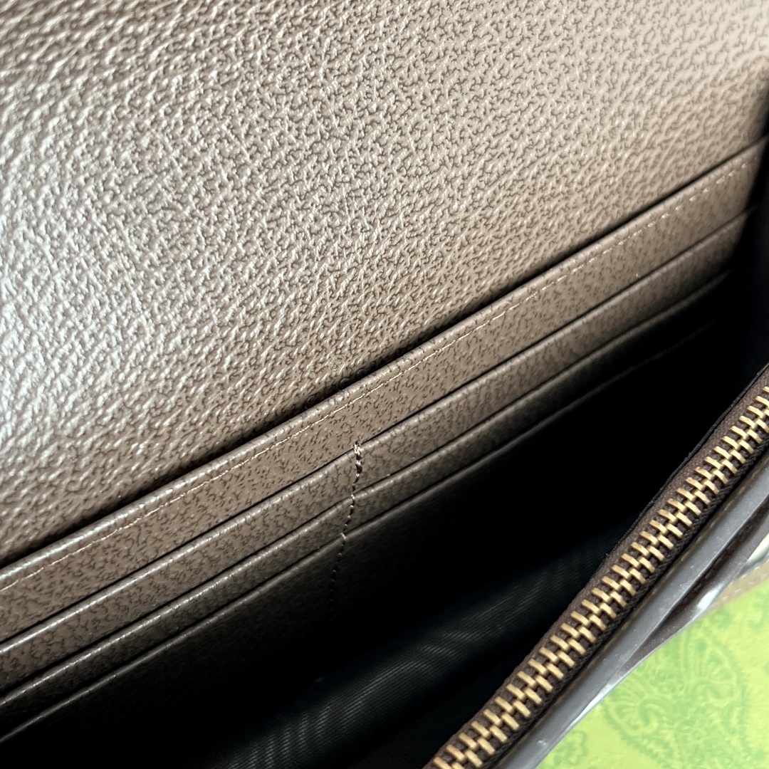 Gucci Beige GG Supreme Canvas Web Queen Margaret Chain Wallet