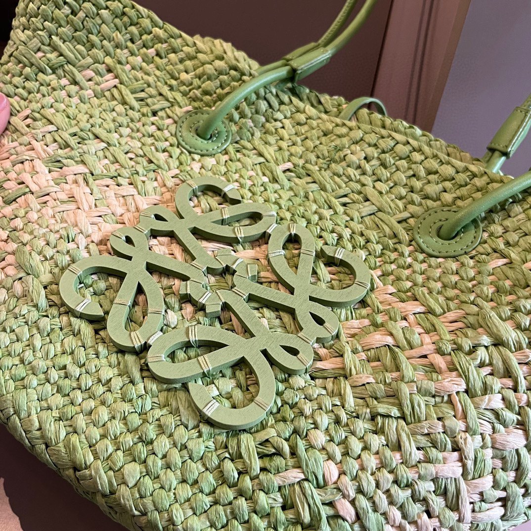 LOEWE-straw woven raffia hand-woven bag