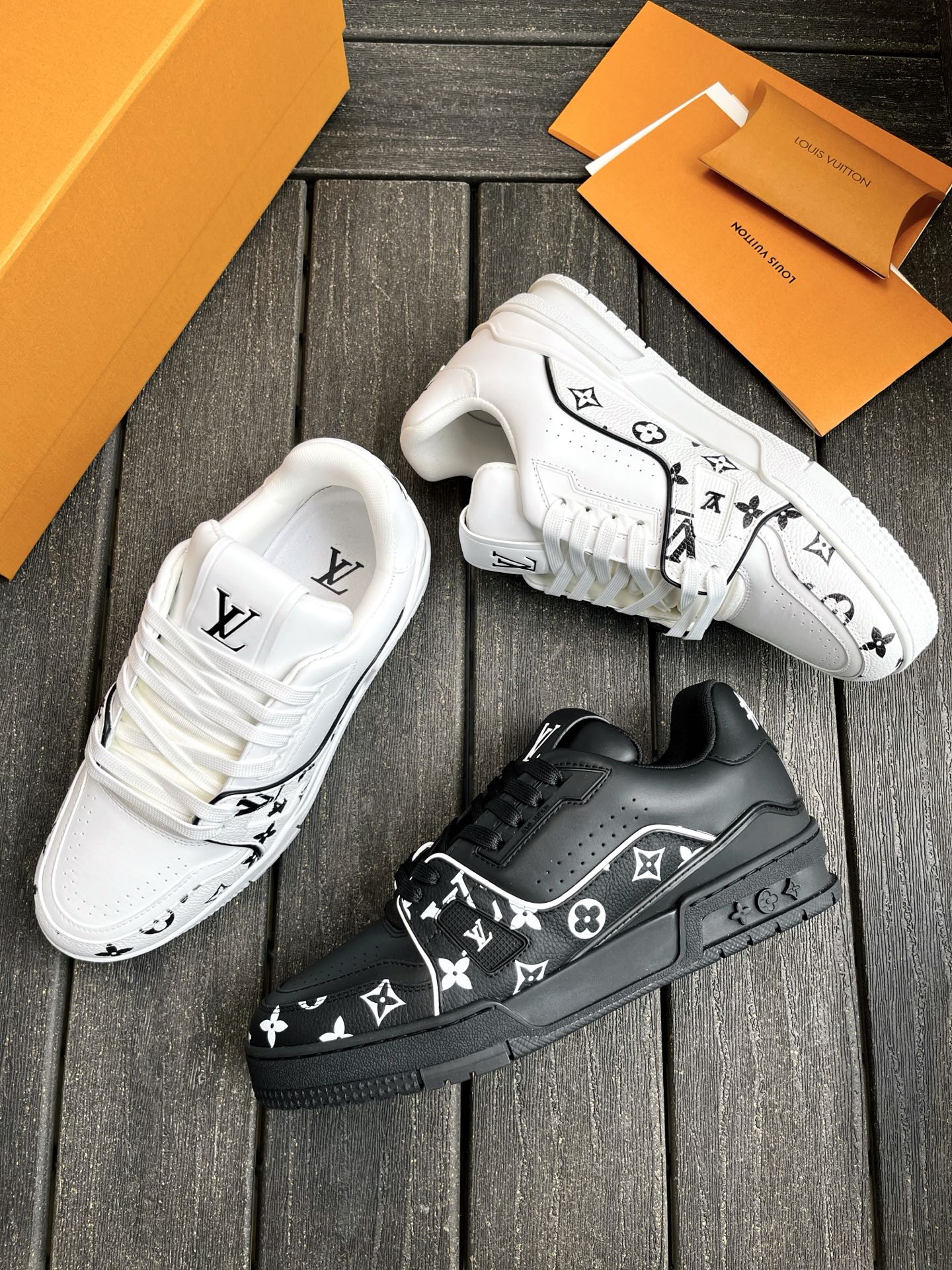 1AHTON LV Trainer Sneaker