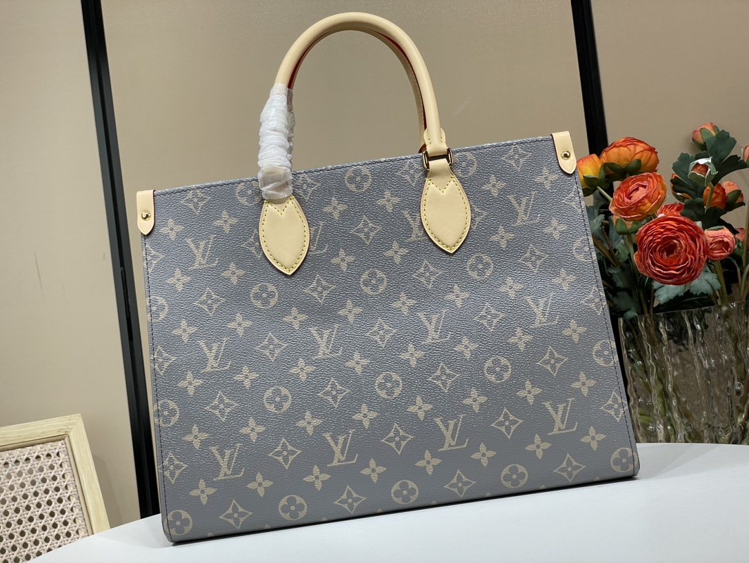 M45320-OnTheGo MM handbag