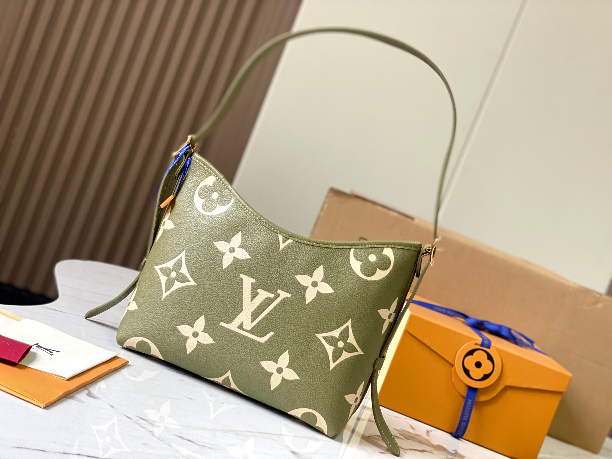 Louis Vuitton M46672 CarryAll PM Light Khaki/Cream