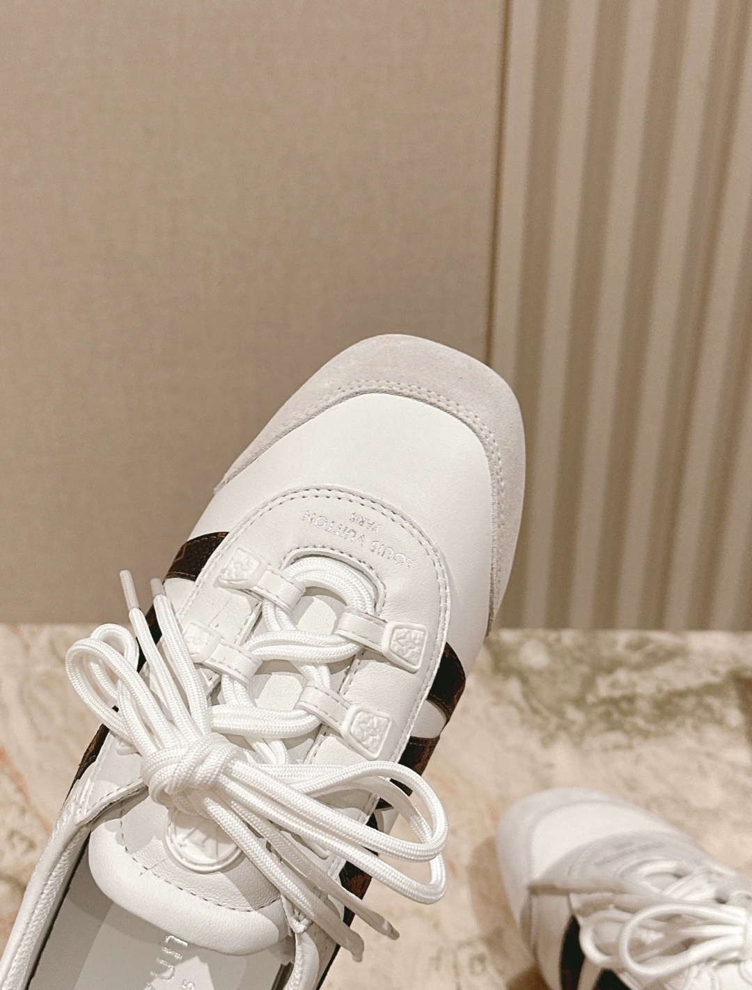 LOUIS VUITTON New Women Sneaker