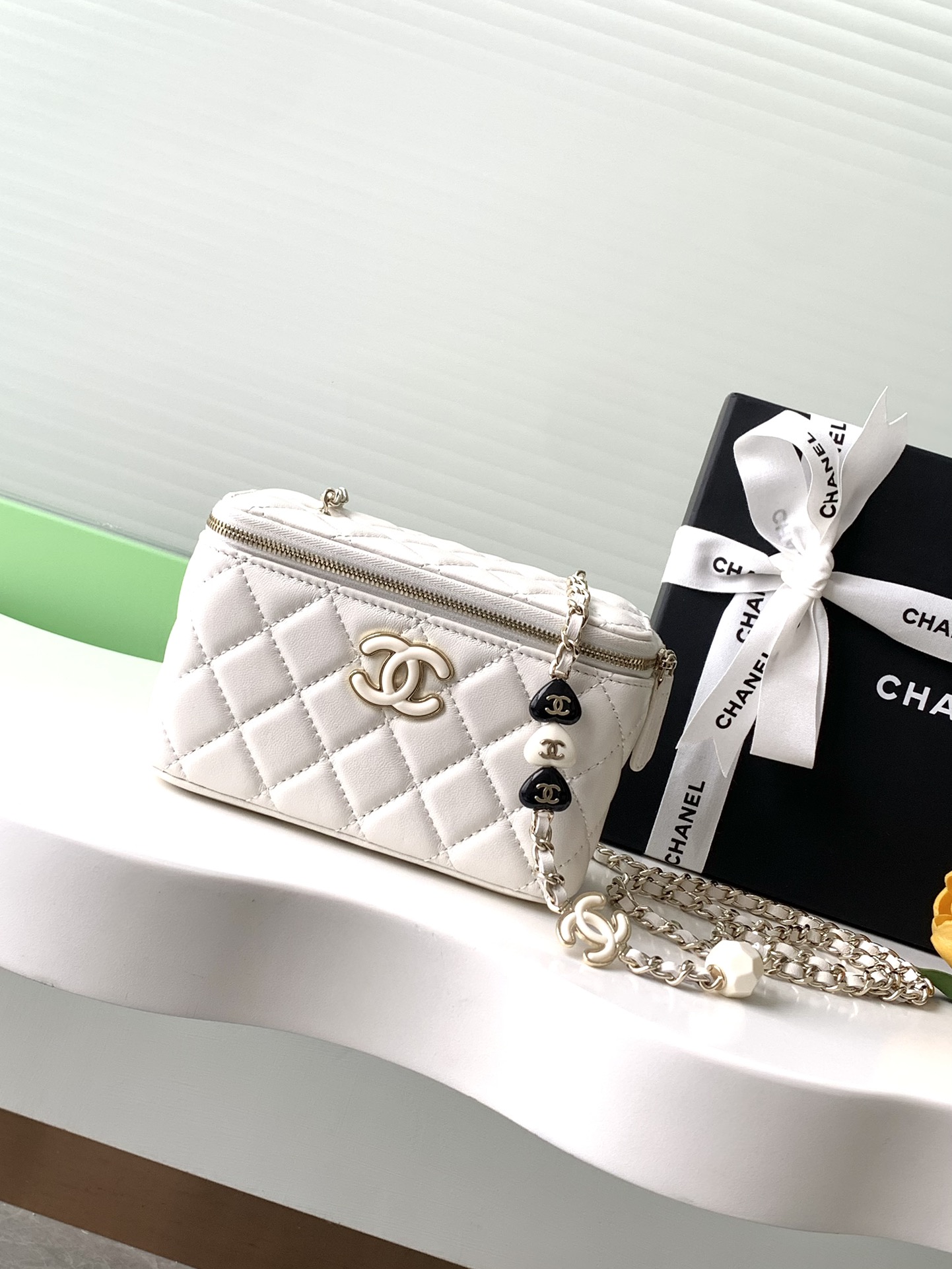 chanle Love makeup small lipstick box