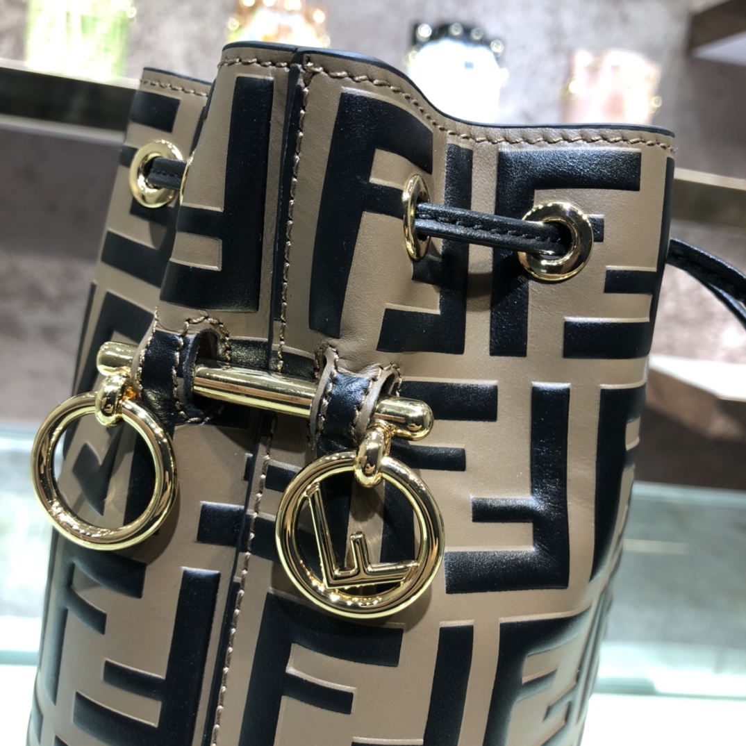 FENDI-Calfskin FF Logo Bucket Bag-Caramel