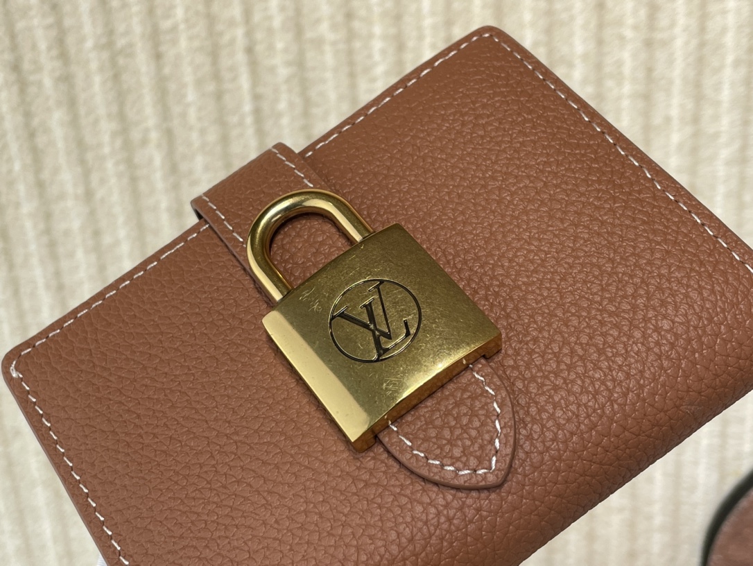 LV-M12148 Brown