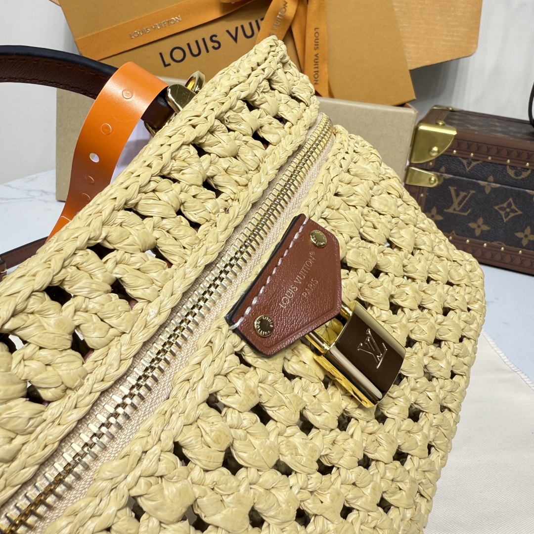 Louis Vuitton M14303 Vanity Chain Pouch