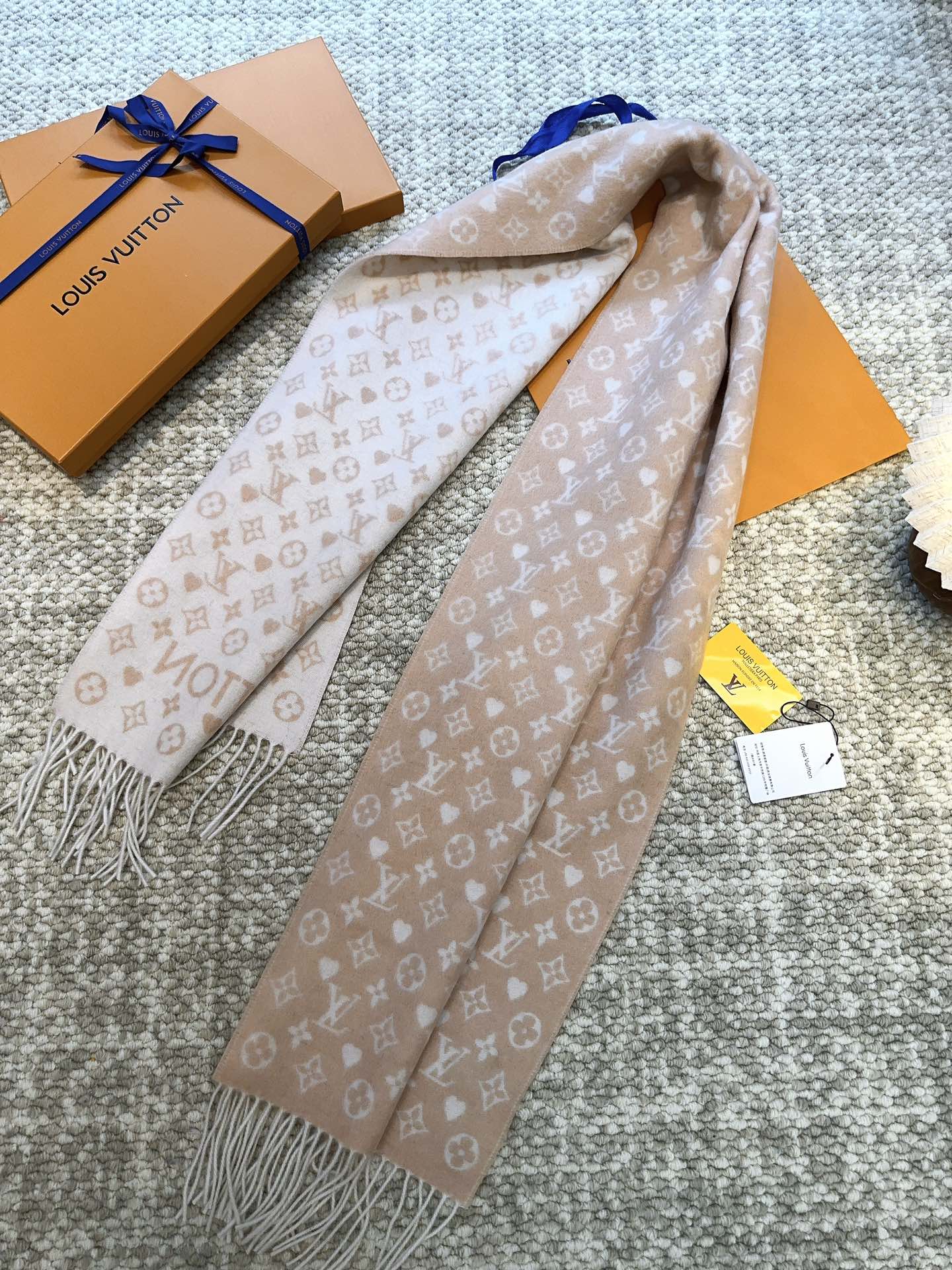 LV another autumn and winter scarf