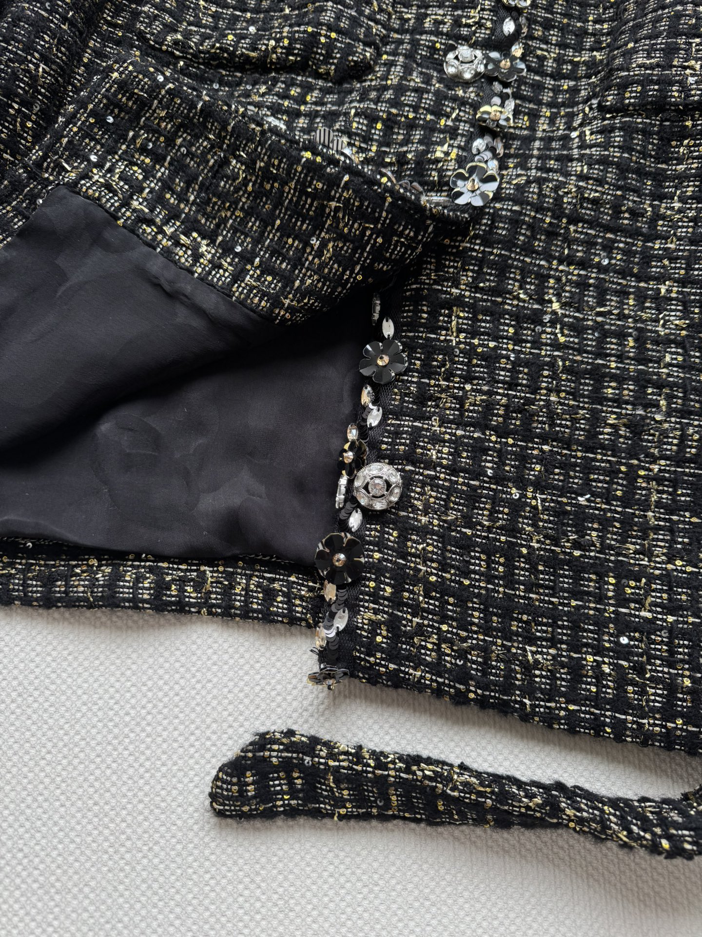 CHANEL 25FW New Tweed Jacket