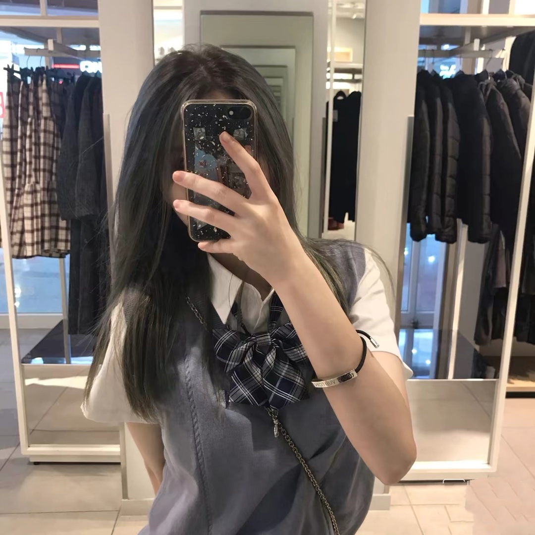 Louis Vuitton alloy LOGO bracelet