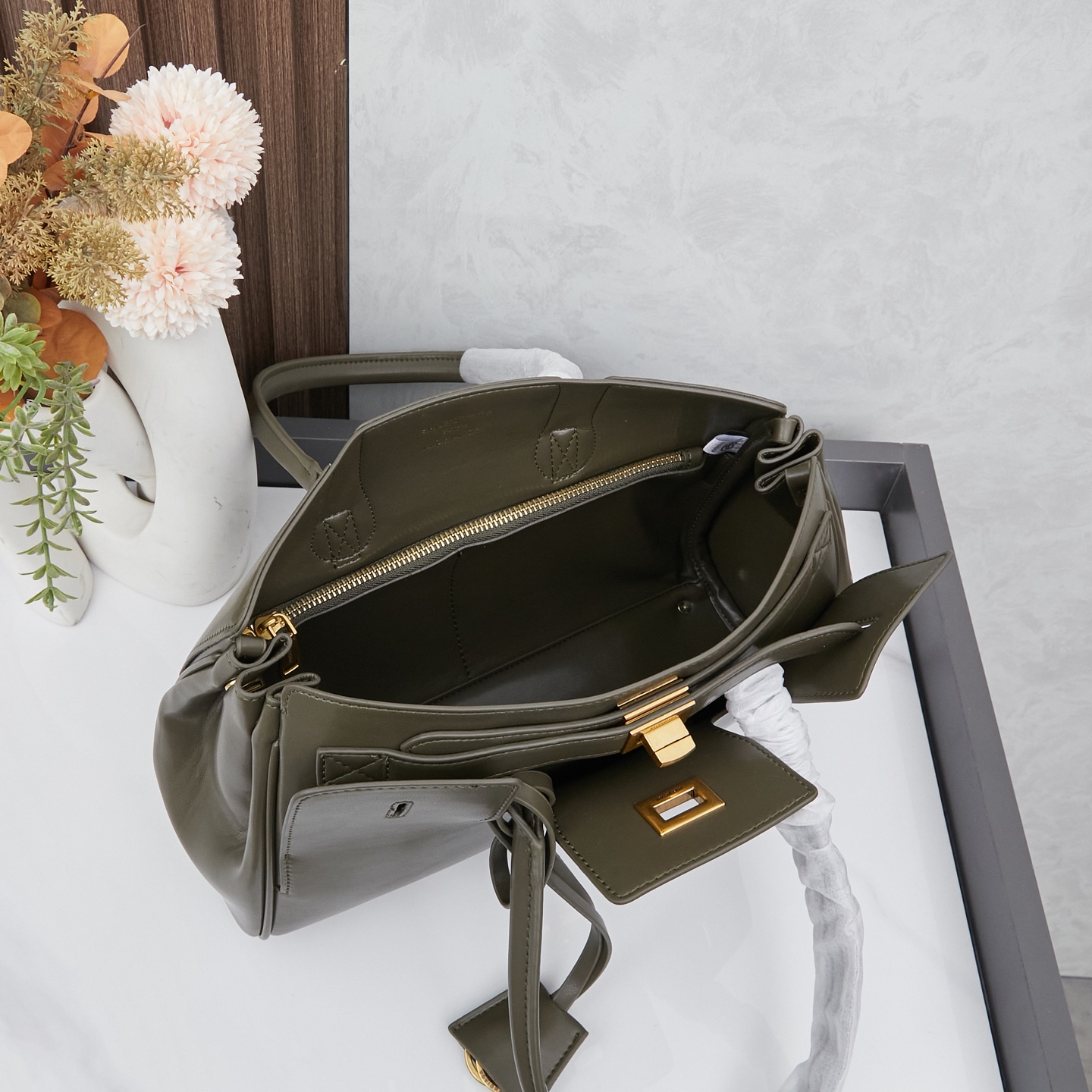 Balenciaga Belair Carry All Bag