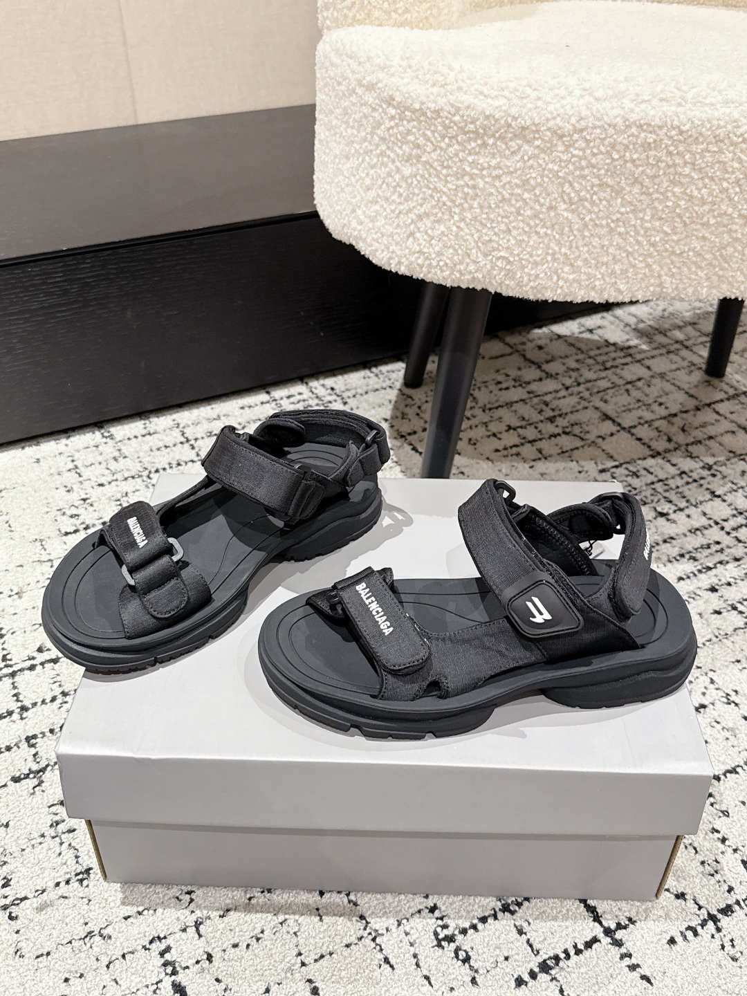 Balenciaga Tourist Series Unisex Velcro Sandals