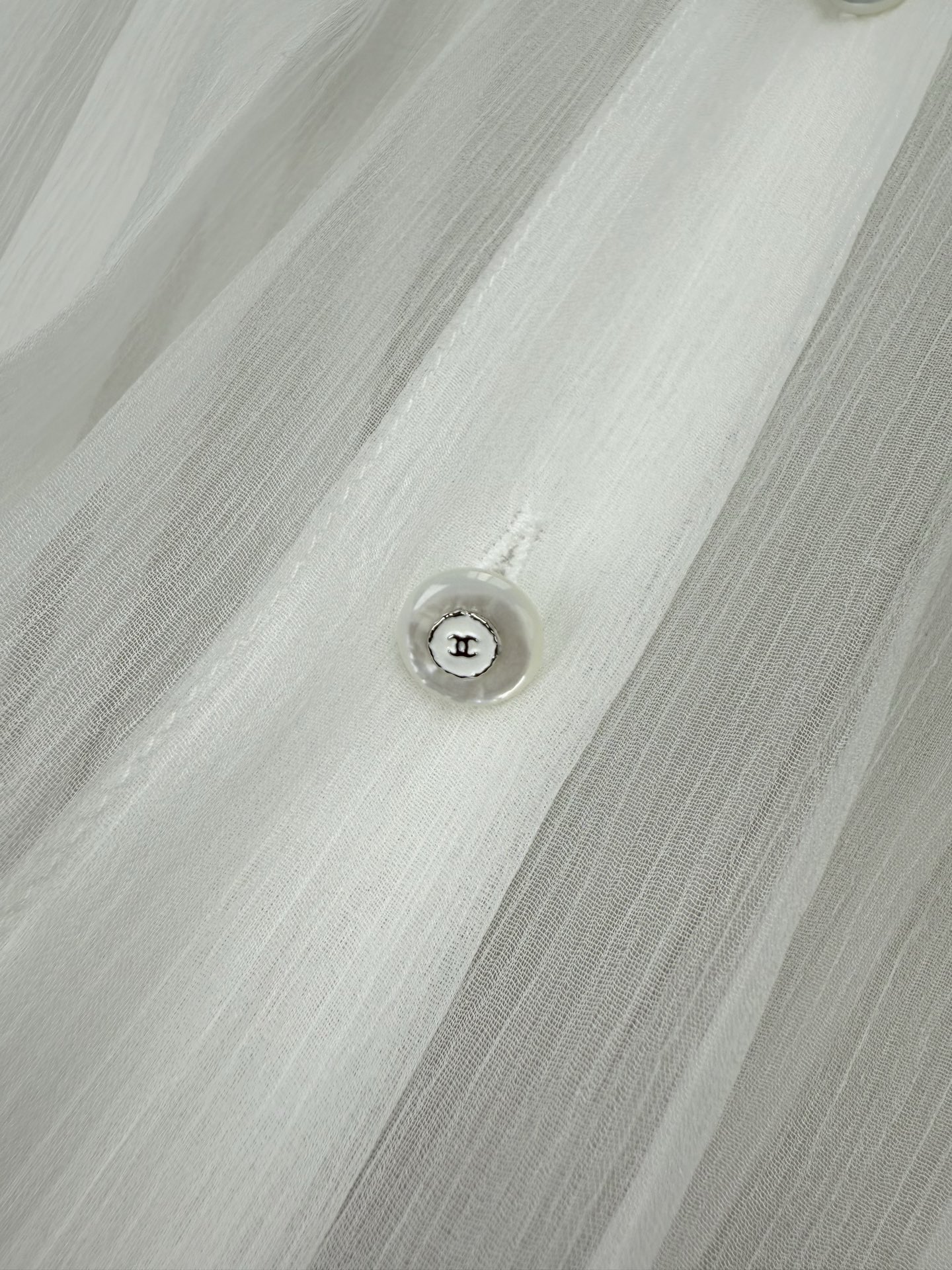 New Chanel-style ruffled collar blouse