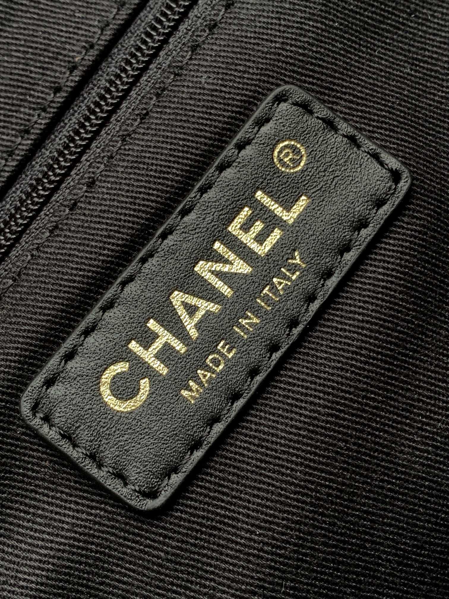 chanel 𝐕𝐢𝐧𝐭𝐚𝐠𝐞 suede custom cowhide