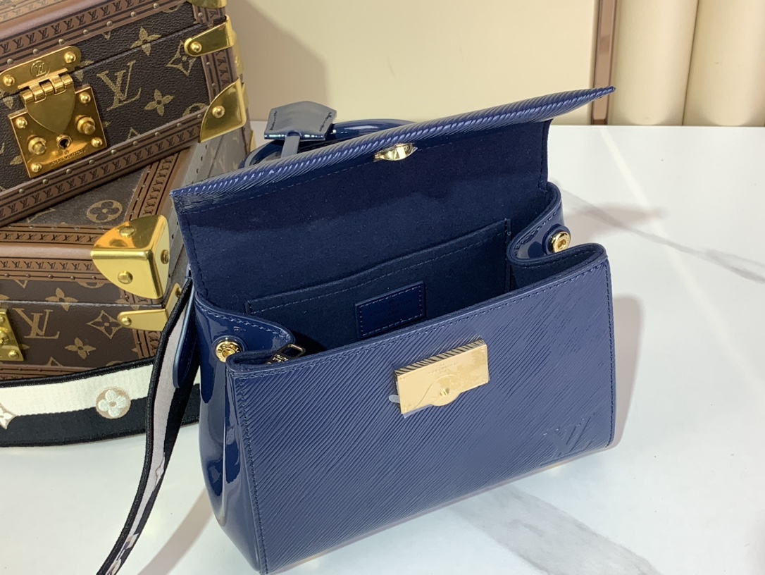 LV Cluny Mini NAVY