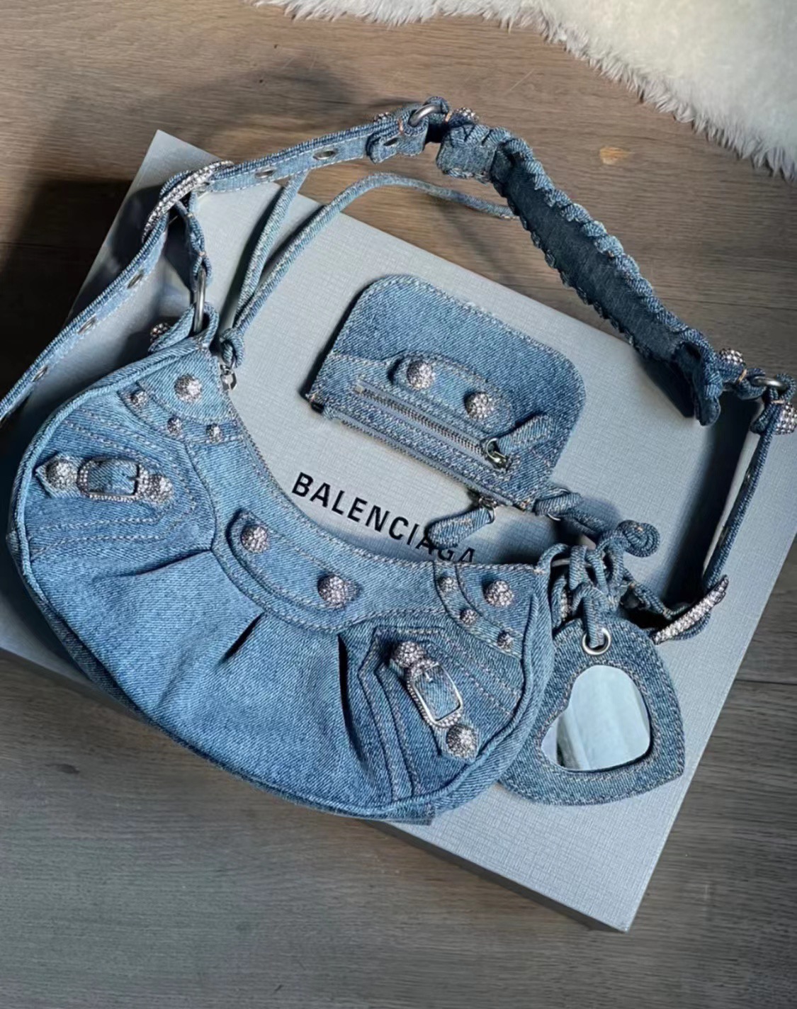 Le Cagole half-moon dumpling bag motorcycle bag