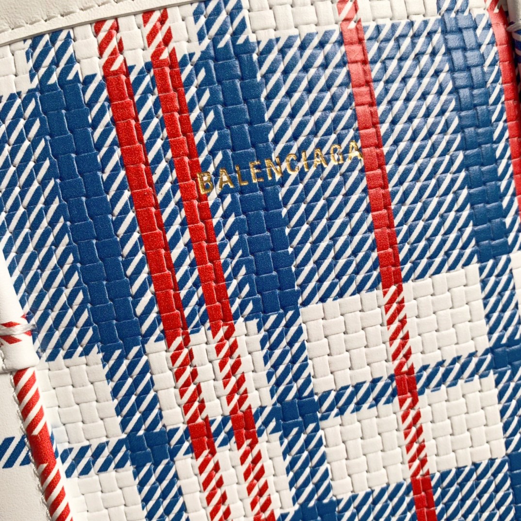 𝗕a𝗹𝗲𝗻𝗰𝗶𝗮𝗴𝗮 New Tote Bag