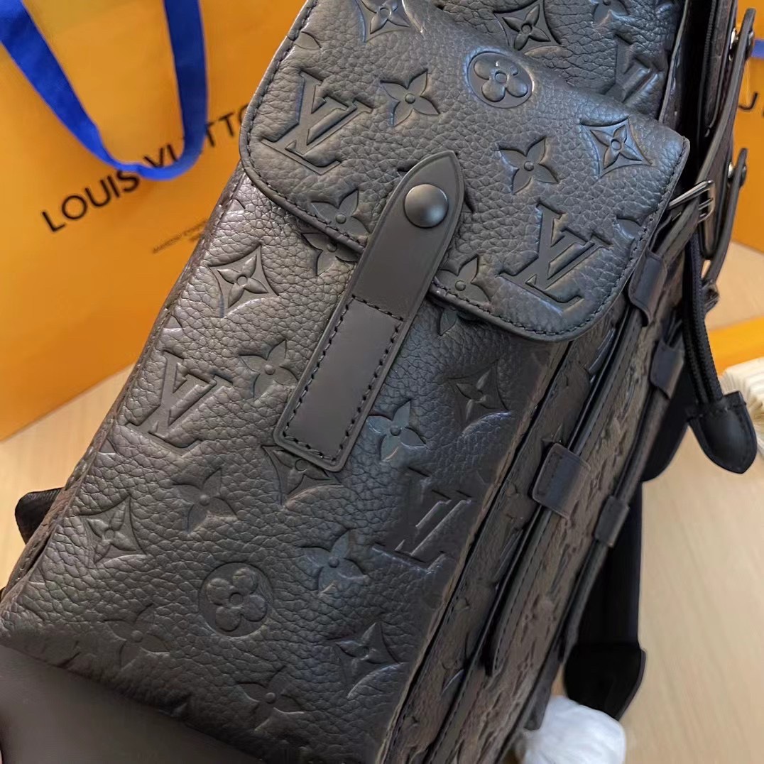 Louis Vuitton Monogram Taurillon Leather M55699 Christopher MM