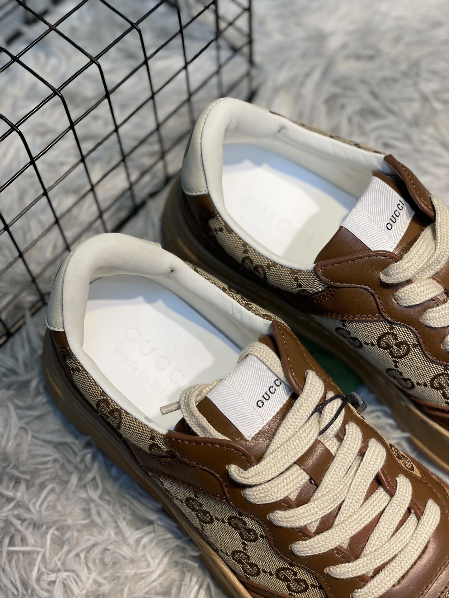 Gucci-Chunky B-Sneaker