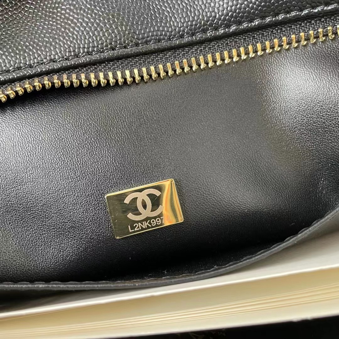 chanel Hilton bag-Black