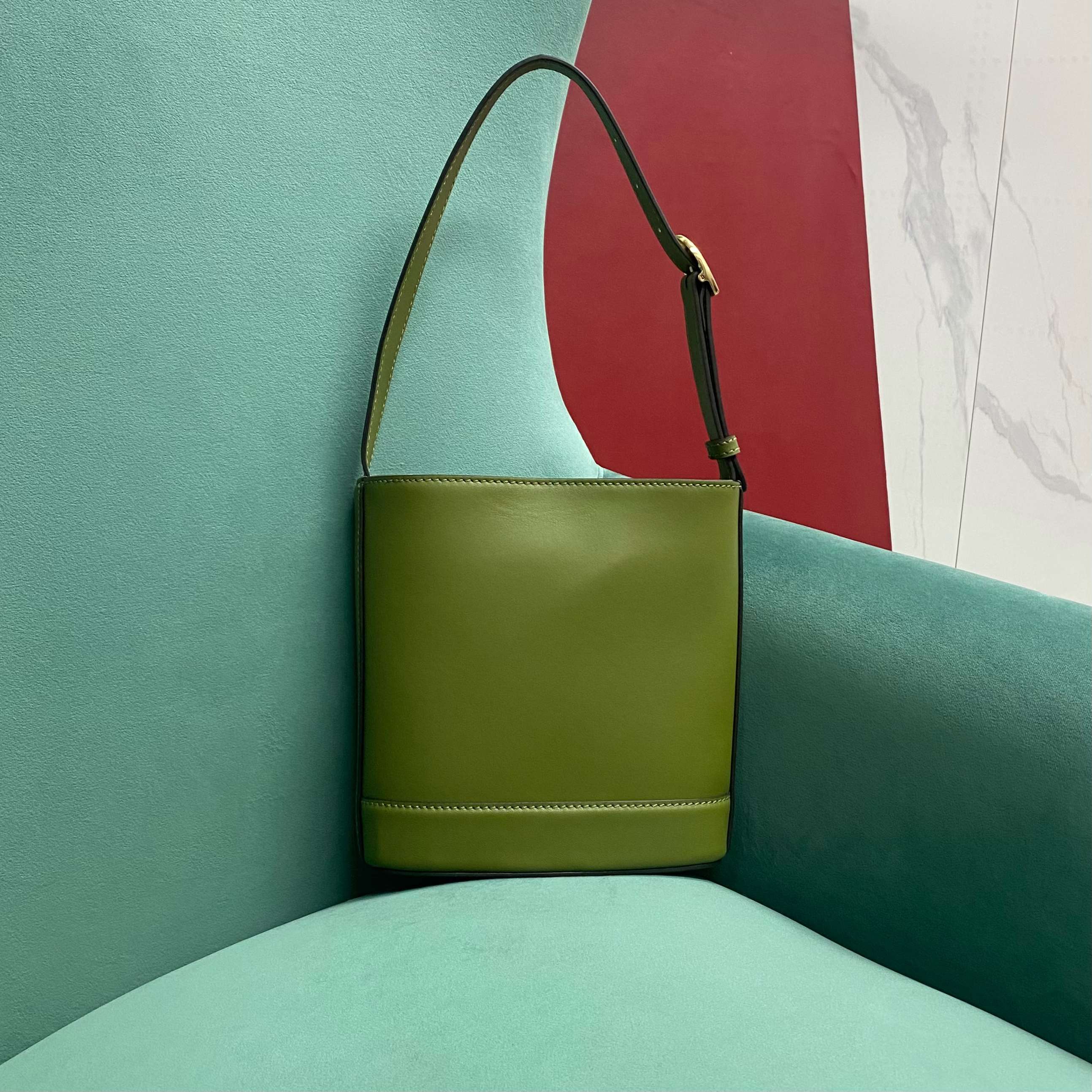 Gucci 73 small bucket bag