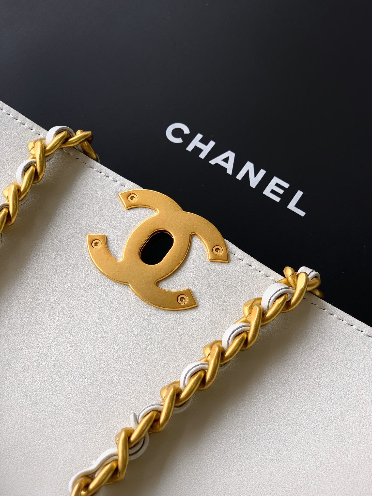 CHANEL Maxi Flap Bag With Top Handle