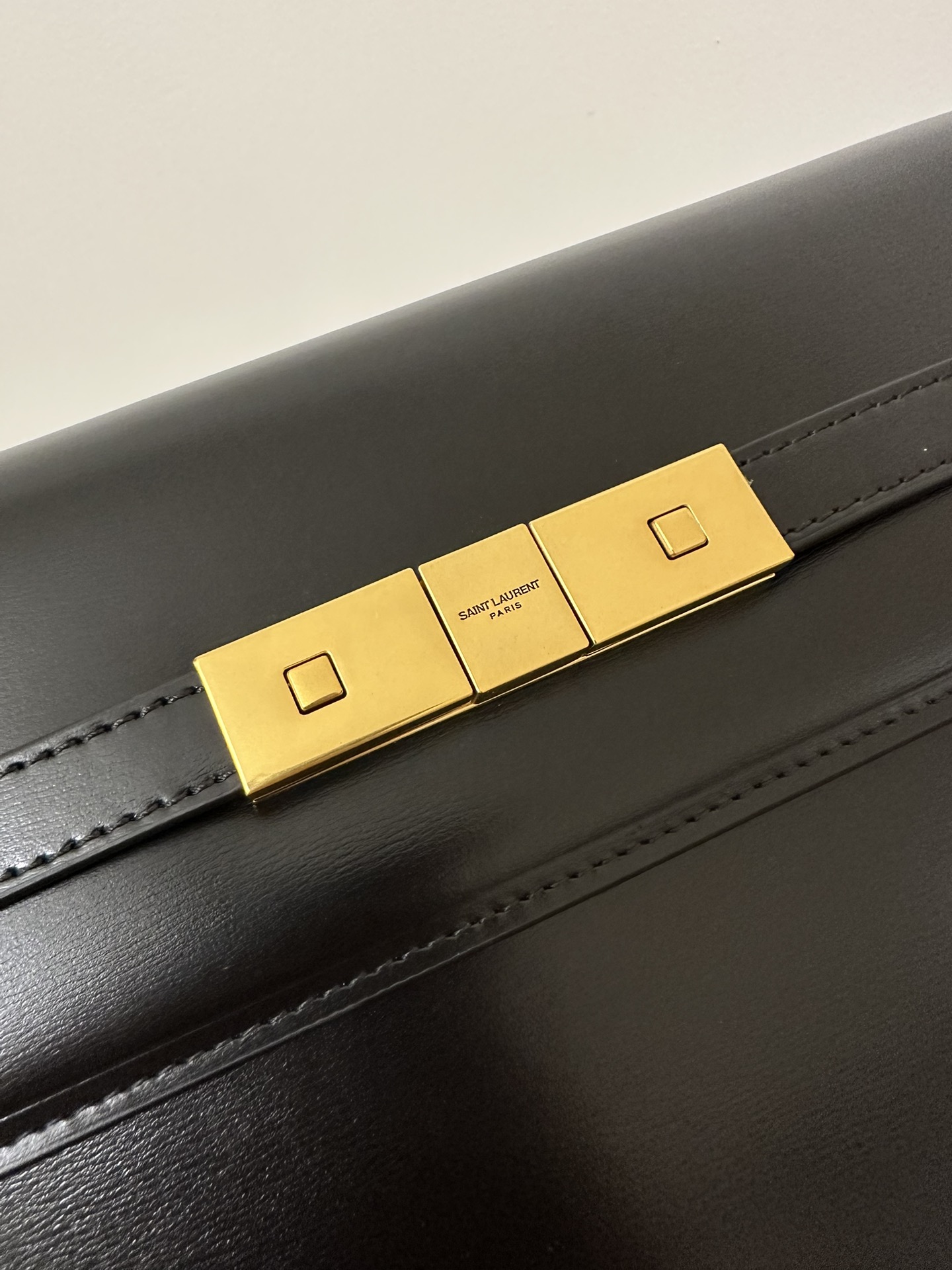 Saint Laurent Manhattan Baguette Bag